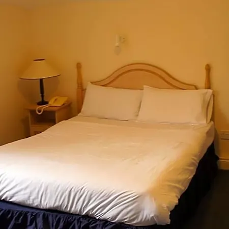 Dalys Inn 2*