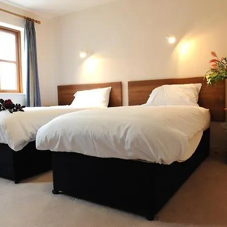 Dalys Inn