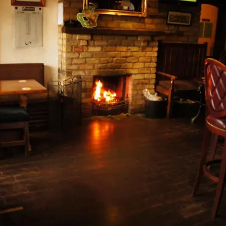 Dalys Inn 2*